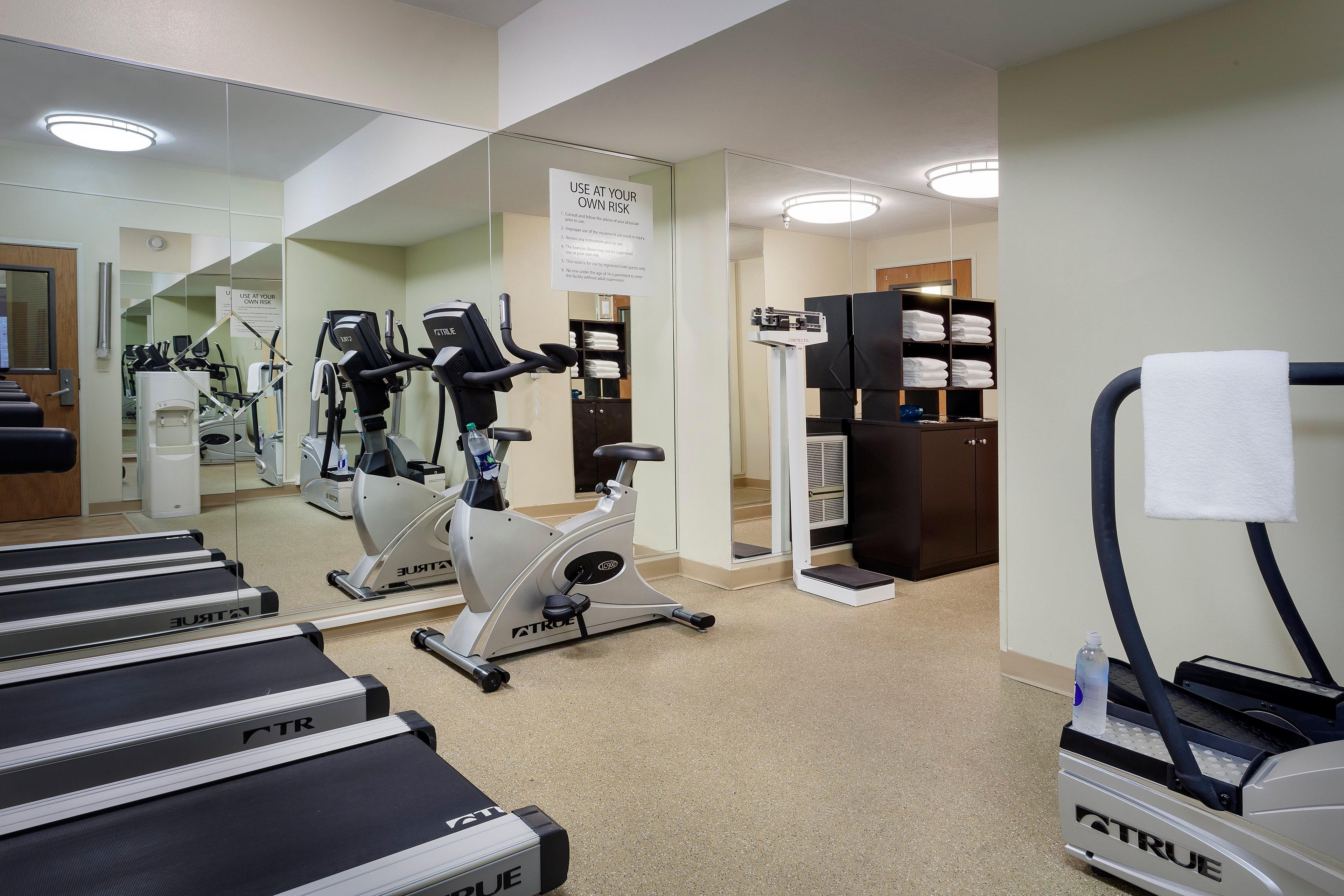 Отель Wyndham Garden Anchorage Airport Экстерьер фото