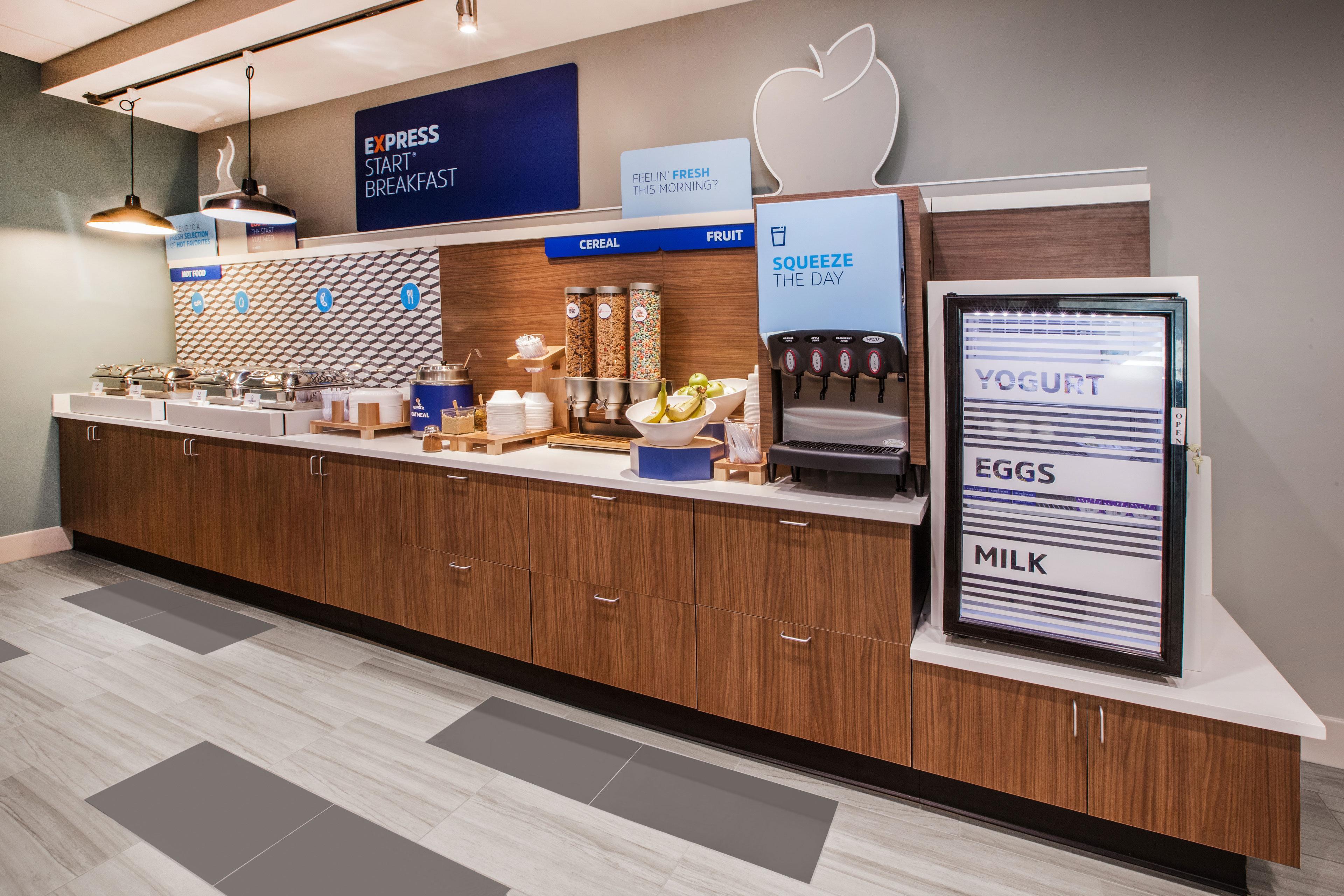 Отель Wyndham Garden Anchorage Airport Экстерьер фото