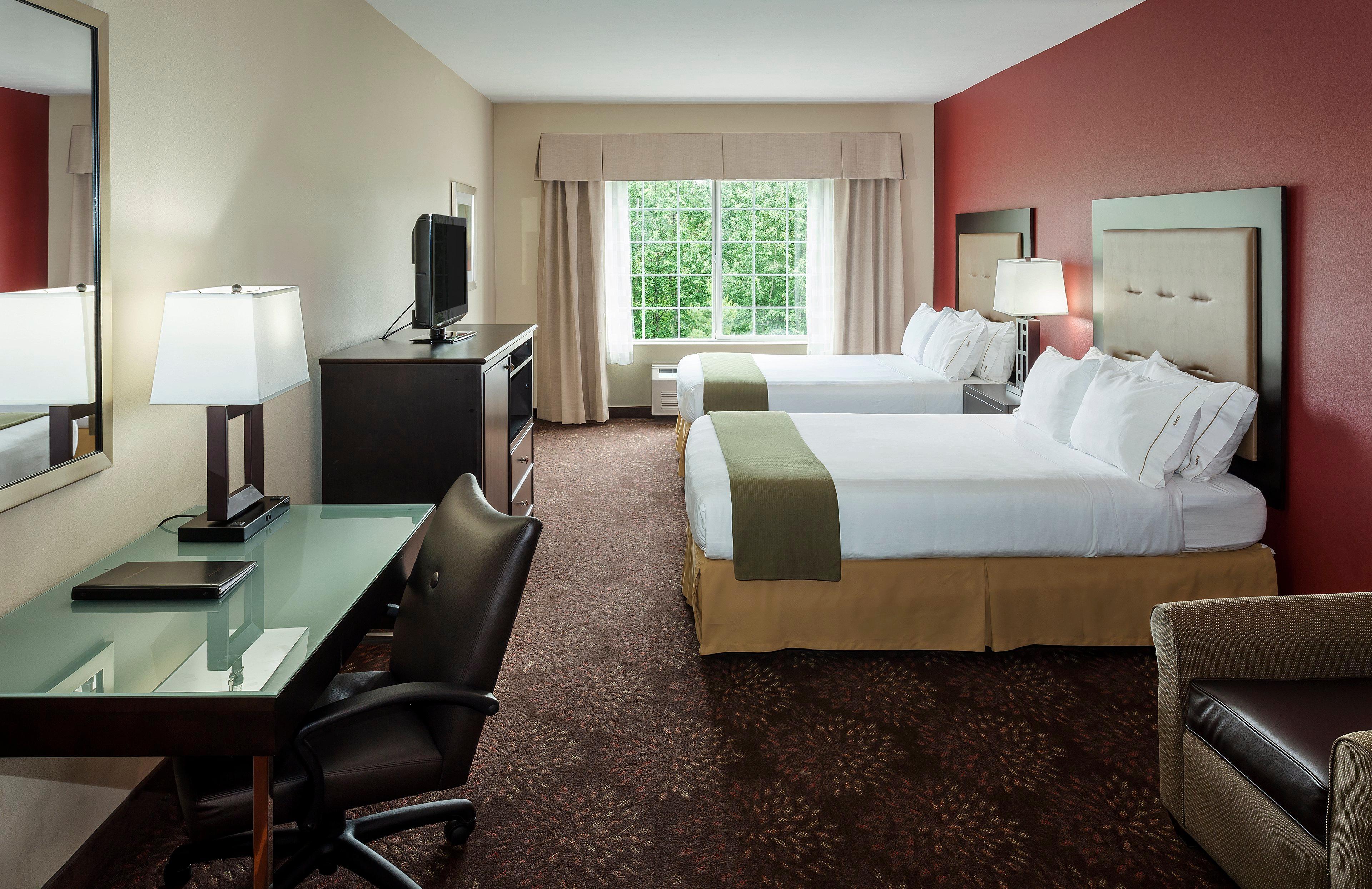 Отель Wyndham Garden Anchorage Airport Экстерьер фото