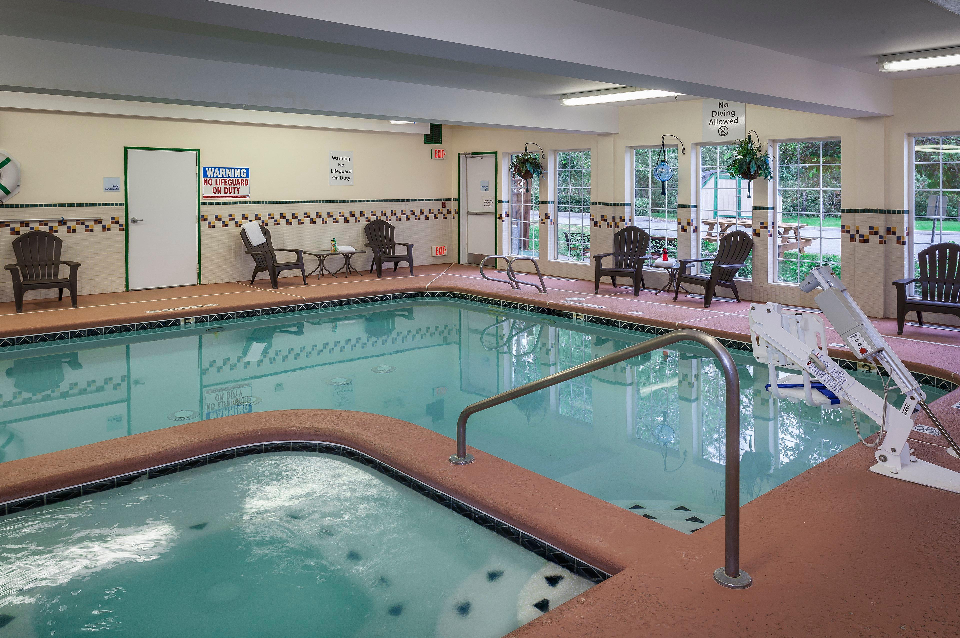 Отель Wyndham Garden Anchorage Airport Экстерьер фото