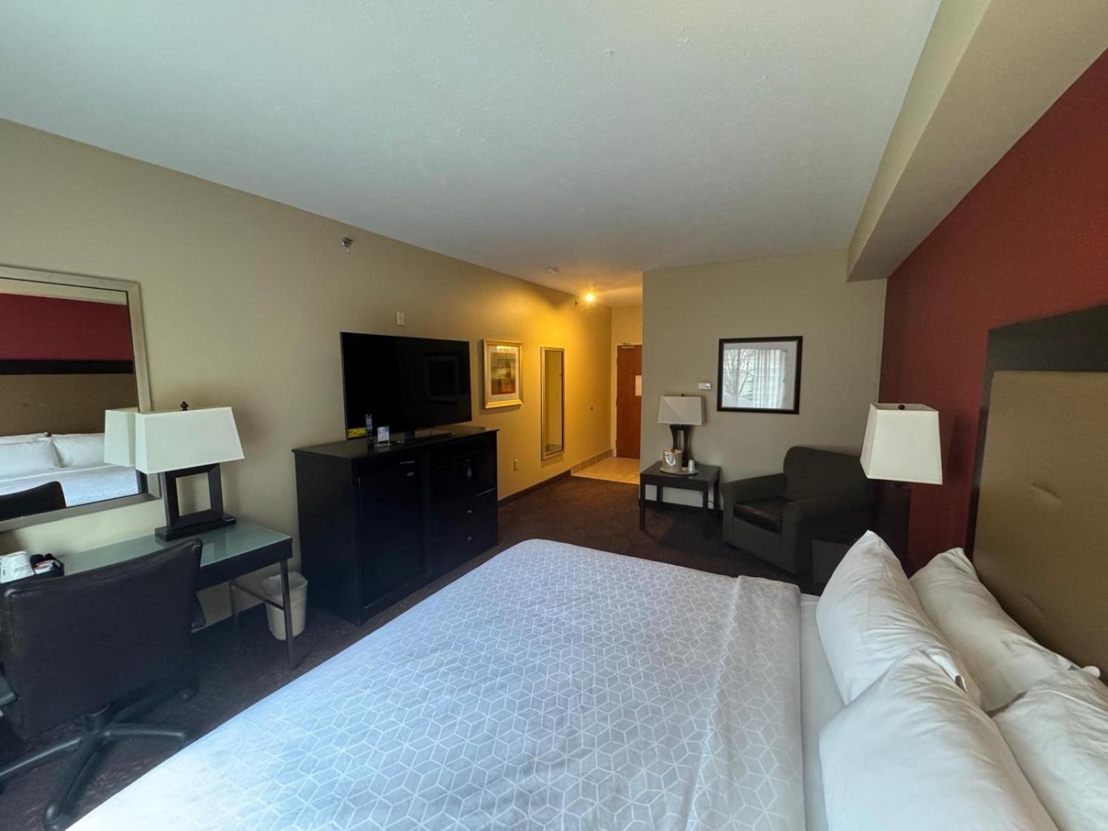Отель Wyndham Garden Anchorage Airport Экстерьер фото